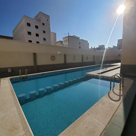 Apartment Proche Plage Avec Piscine En Centre Torrevieja